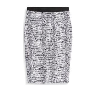 NWT Stitchfix Brenna pull on pencil skirt Medium